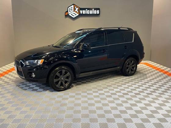 MITSUBISHI OUTLANDER 3.0 GT 4X4 V6 24V GASOLINA 4P AUTOMÁTICO MITSUBISHI OUTLANDER 3.0 GT 4X4 V6 24V GASOLINA 4P AUTOMÁTICO